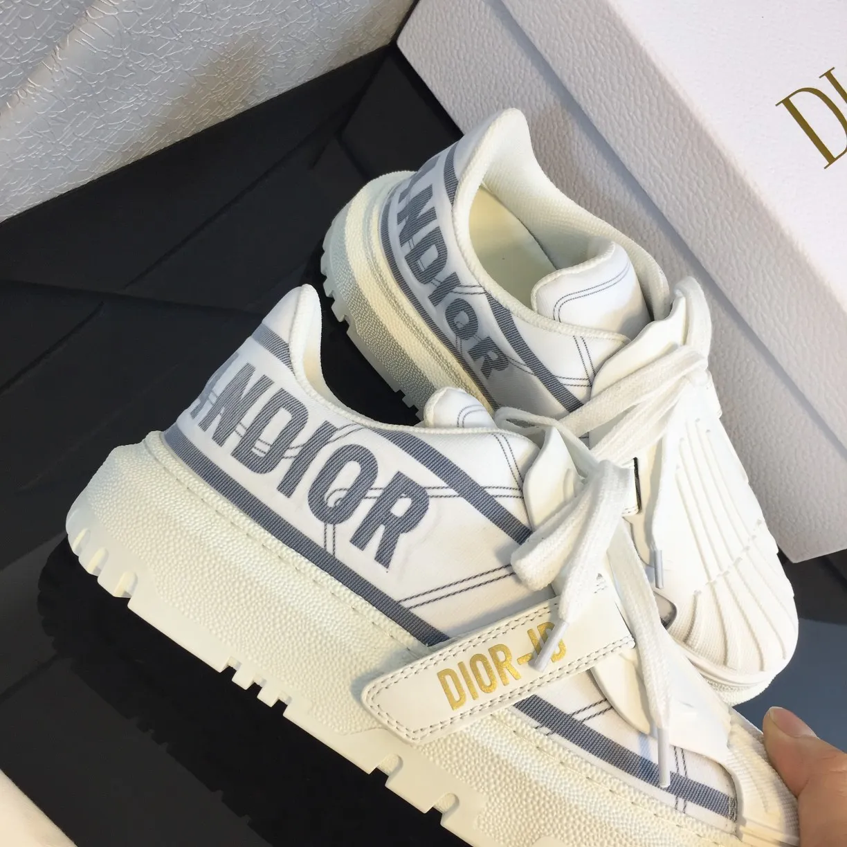 👟👟Ex-factory price 480👟👟 dior shell shoes, 2021 new colors, complete colors, quality depends on the details, welcome to see the board. The outsole is made of original T👟👟 ex-factory price U outsole, size: 35-41 (41 is custom-made, first order)
